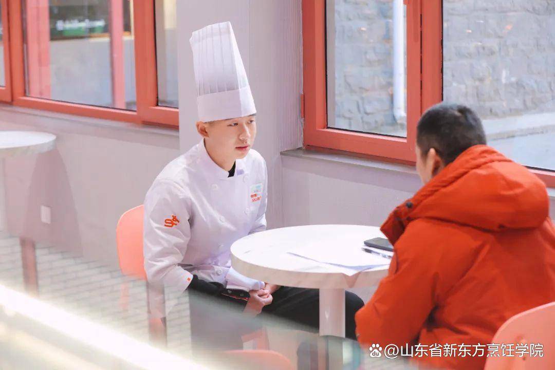 |利利国际最给力的老牌网好利来企业走进山东新东方开展专场招聘